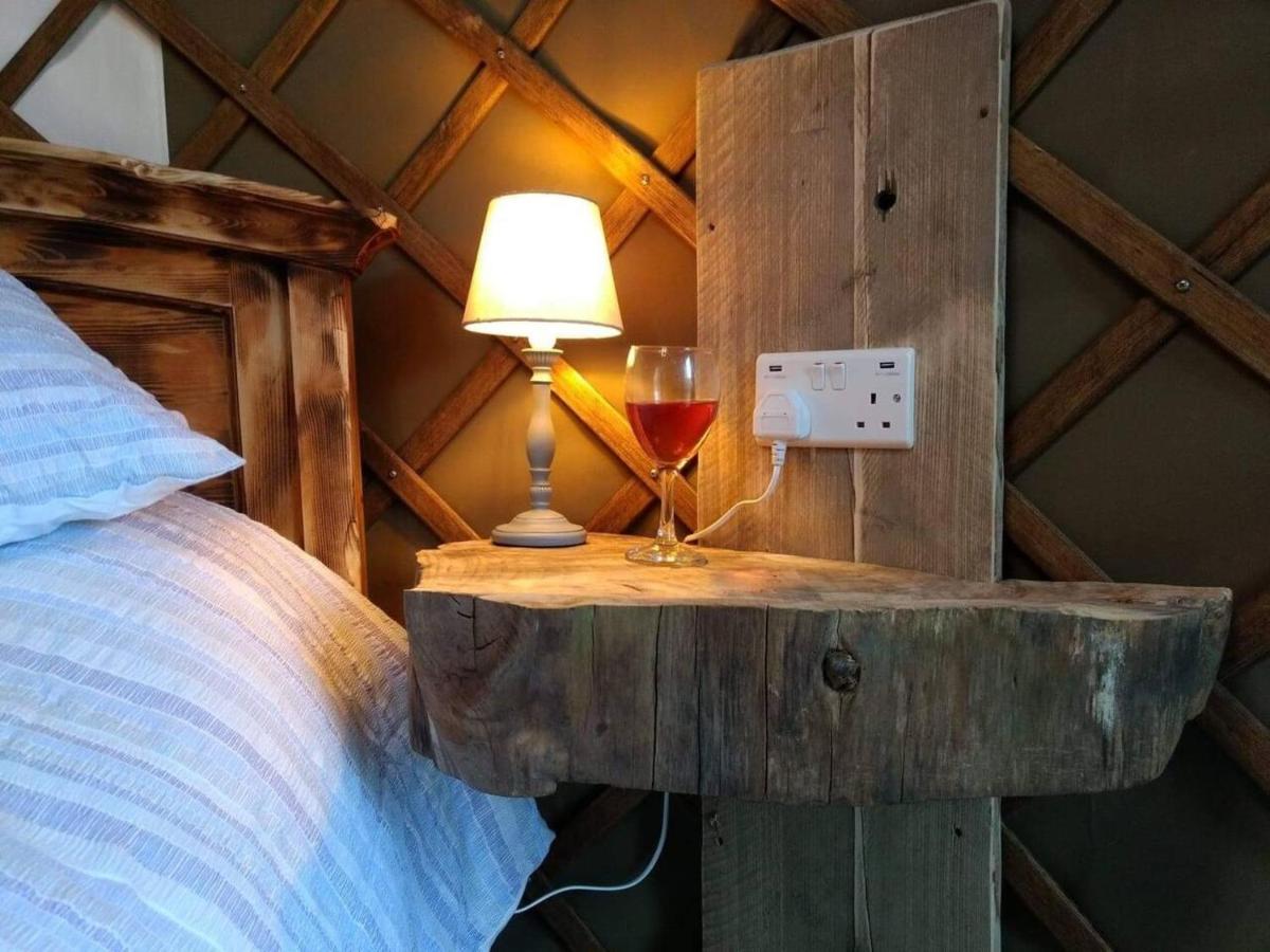 Bembridge Harbour Yurt - Log Burner - Wifi Villa Buitenkant foto
